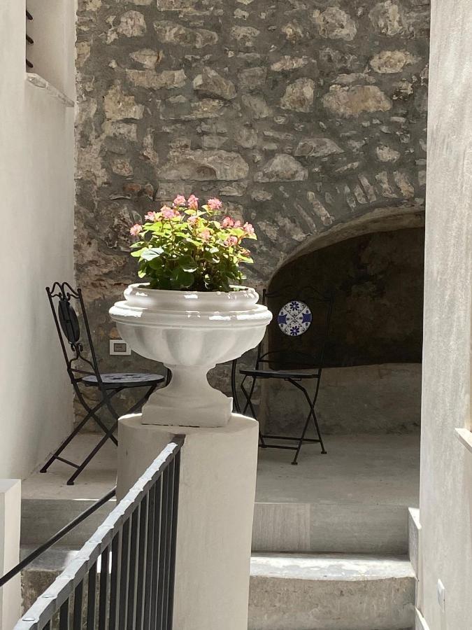 Patio1861 - A Sicilian deluxe apartment Termini Imerese Exterior foto